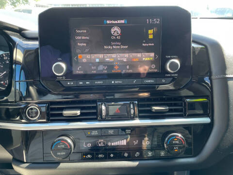 2022 Nissan Pathfinder S