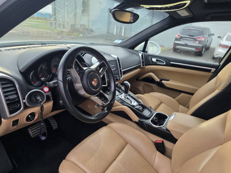 2017 Porsche Cayenne S