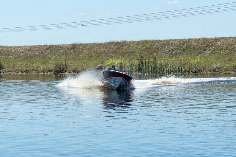 1994 Donzi Marine Classic 22
