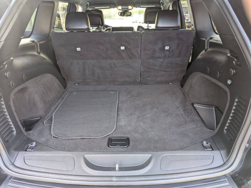 2019 Jeep Grand Cherokee Laredo