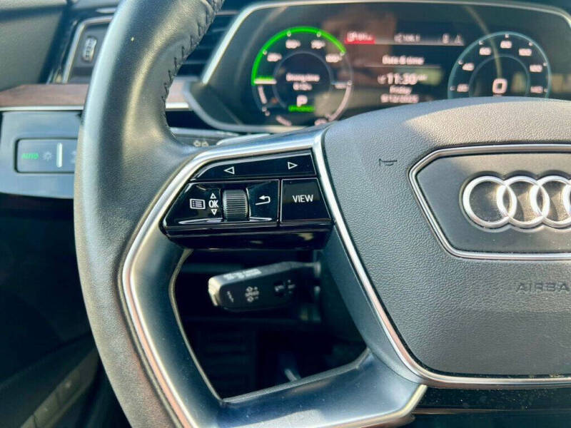 2019 Audi e-tron quattro Prestige