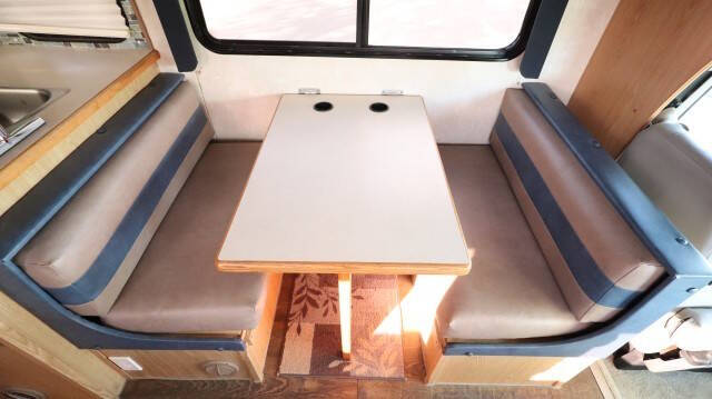 2004 Ford E-Series E-450 SD