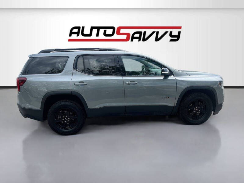 2023 GMC Acadia AT4