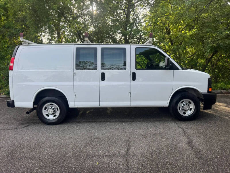 2017 Chevrolet Express 2500