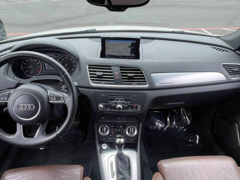 2015 Audi Q3 2.0T quattro Prestige