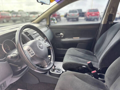 2012 Nissan Versa 1.8 SL