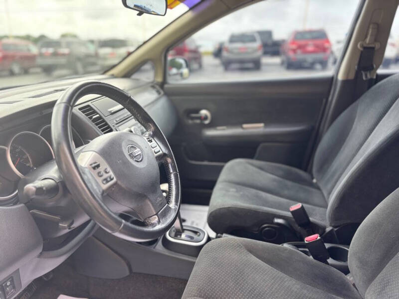 2012 Nissan Versa 1.8 SL
