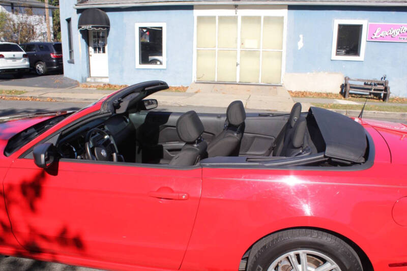 2014 Ford Mustang V6