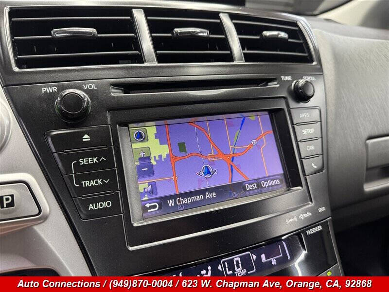 2013 Toyota Prius v Three