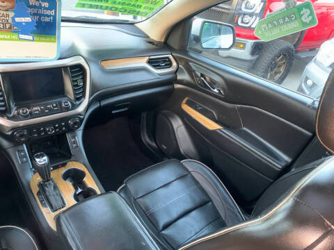 2017 GMC Acadia Denali