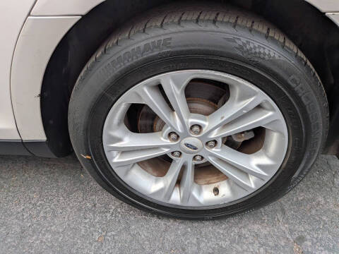 2013 Ford Taurus SEL