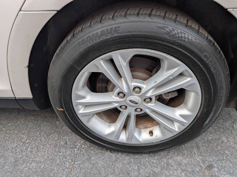 2013 Ford Taurus SEL