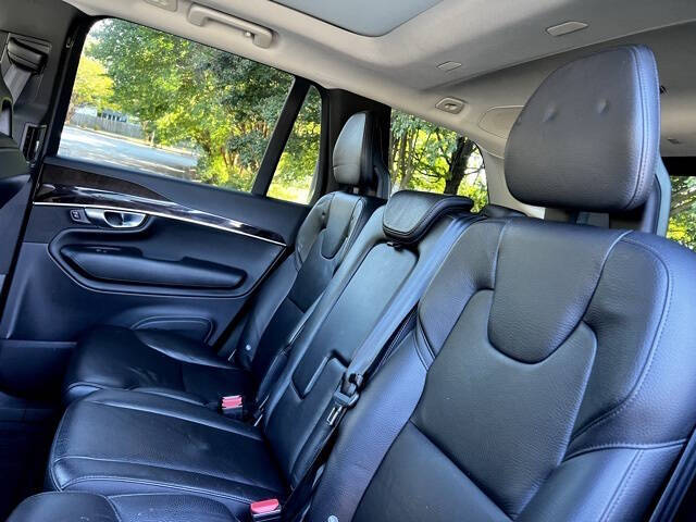 2017 Volvo XC90 T6 Momentum