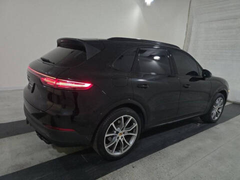 2022 Porsche Cayenne Platinum Edition