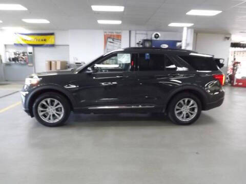 Used 2022 Ford Explorer XLT with VIN 1FMSK8DH6NGA37663 for sale in Platteville, WI