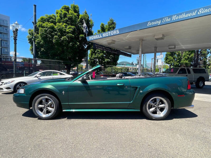 2001 Ford Mustang
