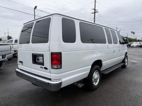 2013 Ford E-Series E-350 SD XLT