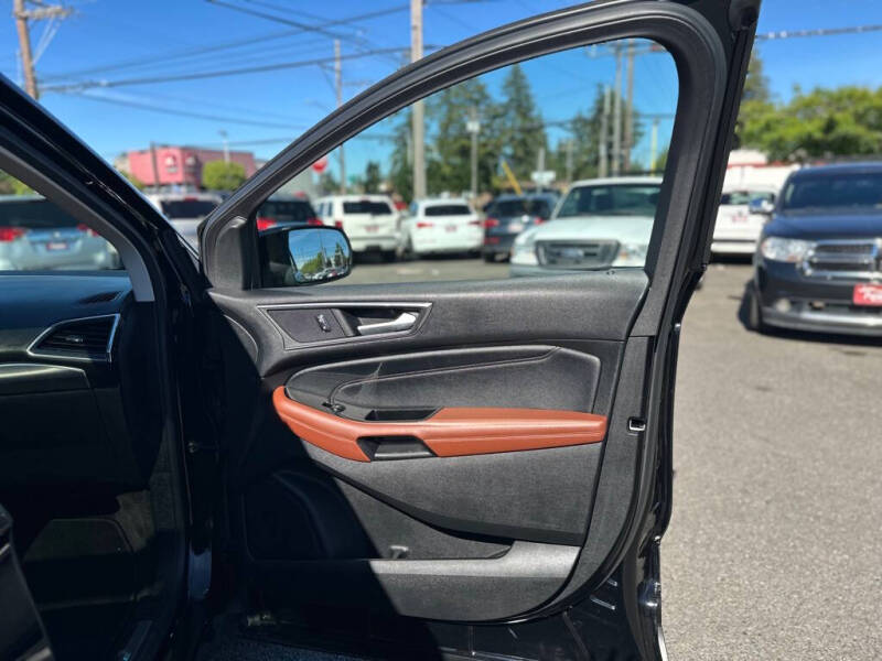 2016 Ford Edge Titanium