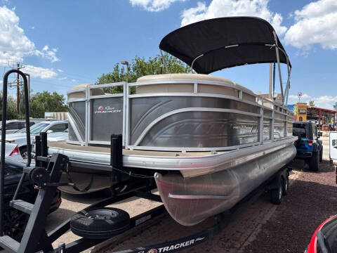 2024 Sun Tracker SPB22RF