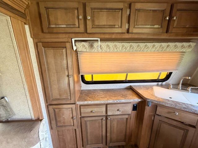 2017 Forest River Flagstaff MicroLite 25FKS