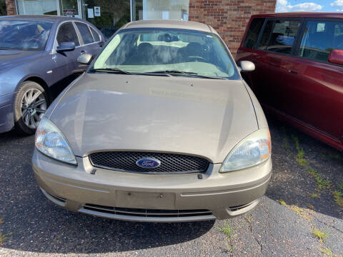 2005 Ford Taurus for sale at Northtown Auto Sales in Spring Lake MN