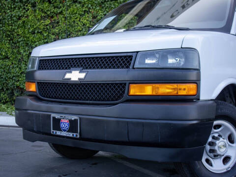 2022 Chevrolet Express 2500