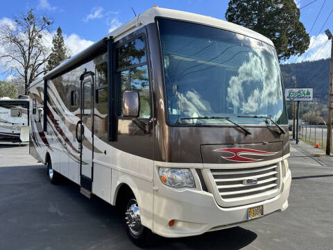 2013 Newmar Bay Star 3209 / 32ft for sale at Jim Clarks Consignment Country - Class A Motorhomes in Grants Pass OR