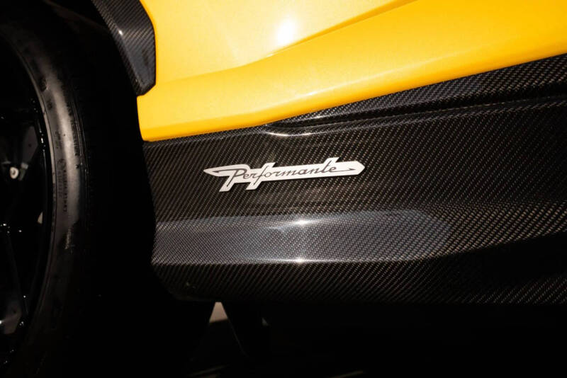 2024 Lamborghini Urus Performante