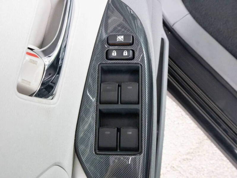 2014 Toyota Sienna SE 8-Passenger