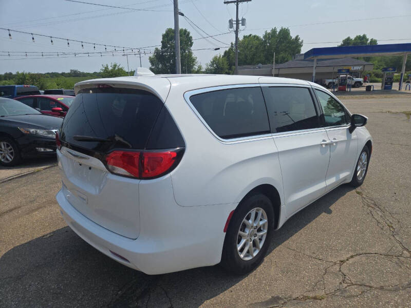 2017 Chrysler Pacifica LX