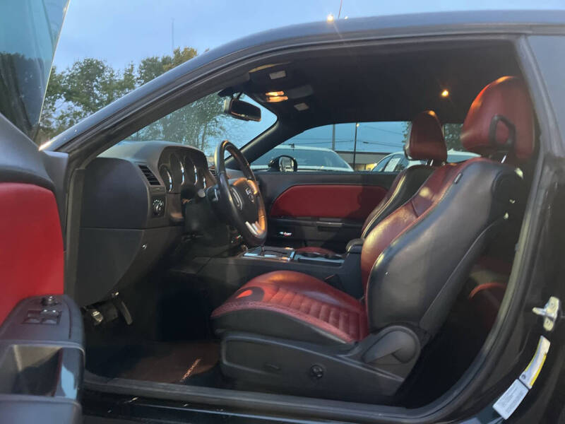 2014 Dodge Challenger SXT