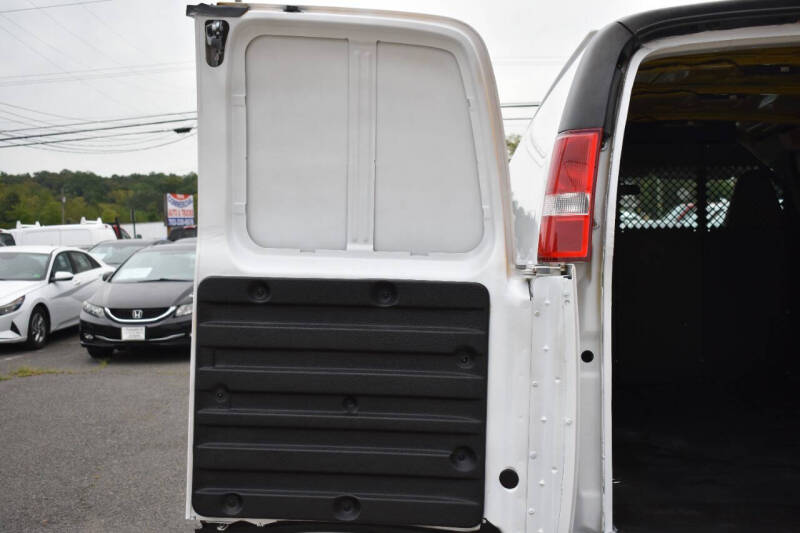 2021 GMC Savana 2500