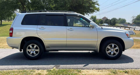 2004 Toyota Highlander for sale at Harlan Motors in Parkesburg PA