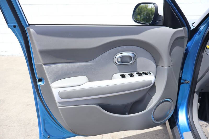 2016 Kia Soul EV +