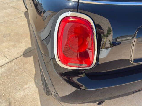 2017 MINI Hardtop 2 Door Cooper