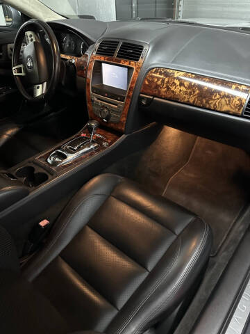 2009 Jaguar XKR