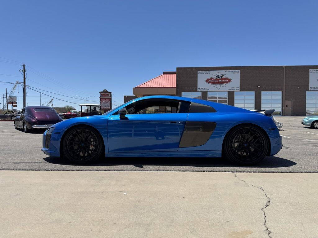 2017 Audi R8 11