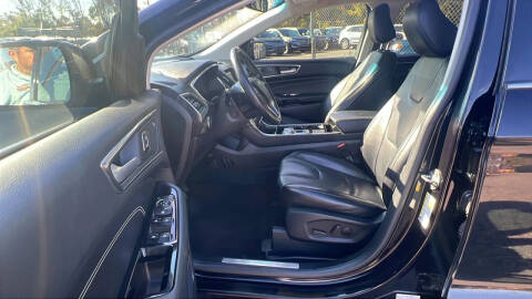 2020 Ford Edge Titanium