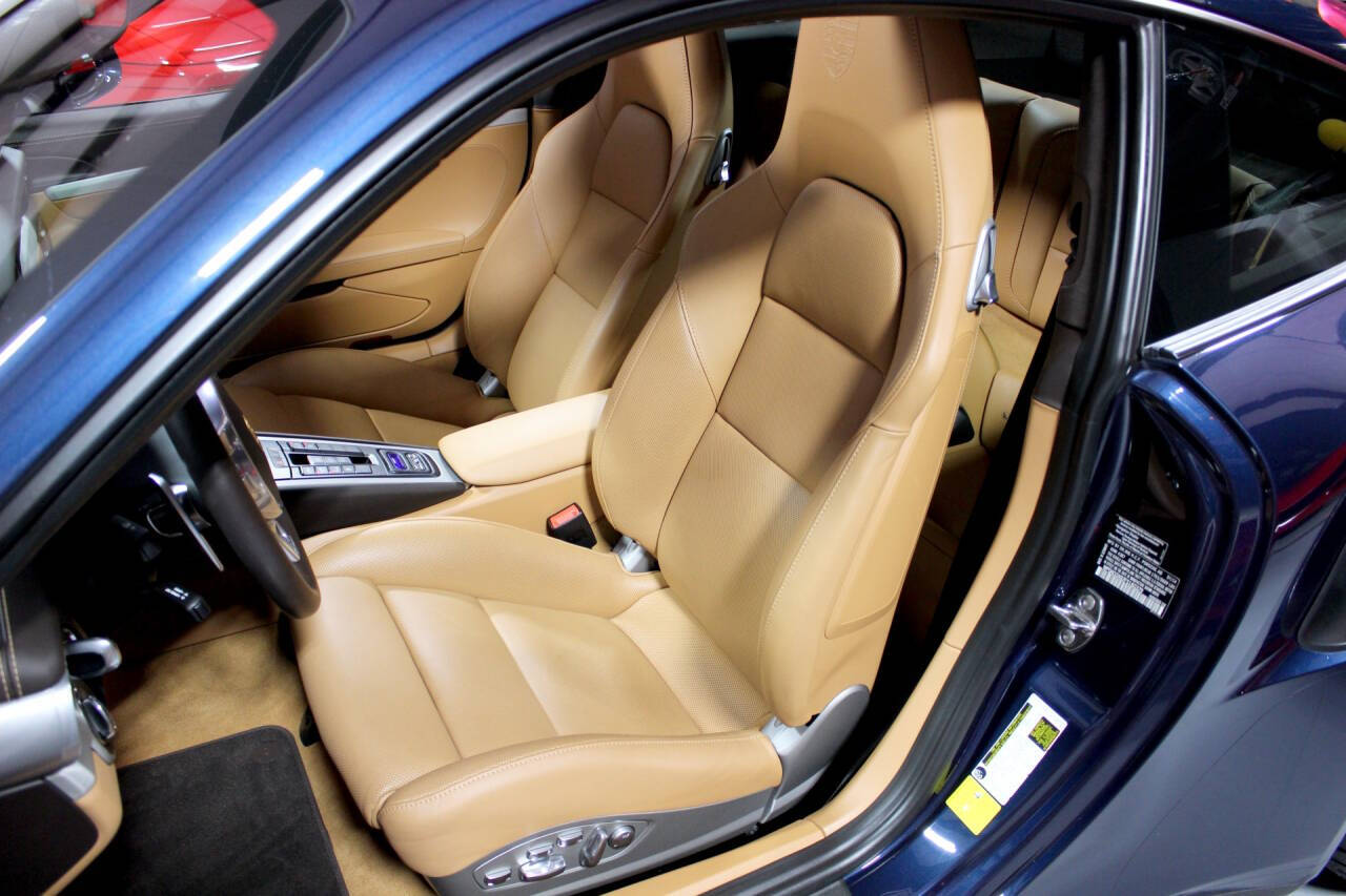 2015 Porsche 911 17