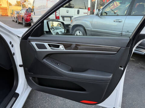 2015 Hyundai Genesis 3.8L