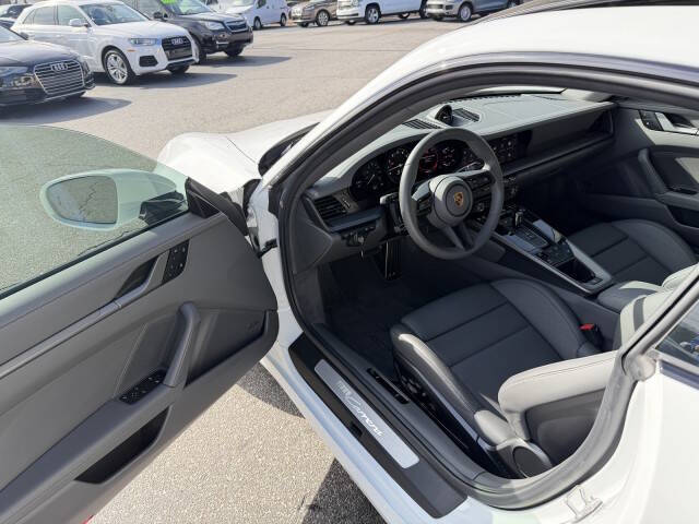 2024 Porsche 911 Carrera