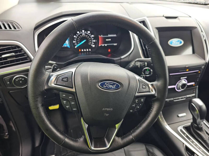2017 Ford Edge Titanium