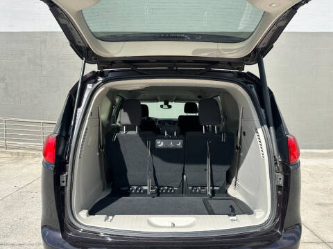 2018 Chrysler Pacifica Touring Plus