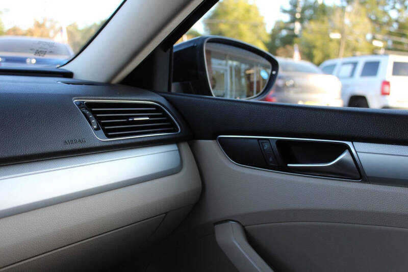 2019 Volkswagen Passat Wolfsburg