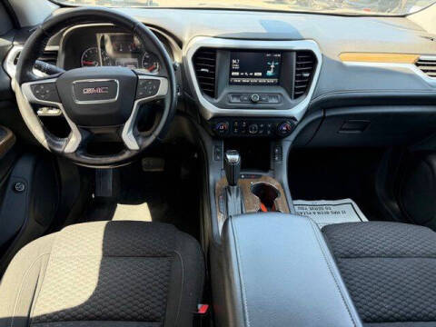 2017 GMC Acadia SLE-2