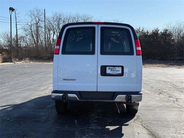 2023 Chevrolet Express 2500