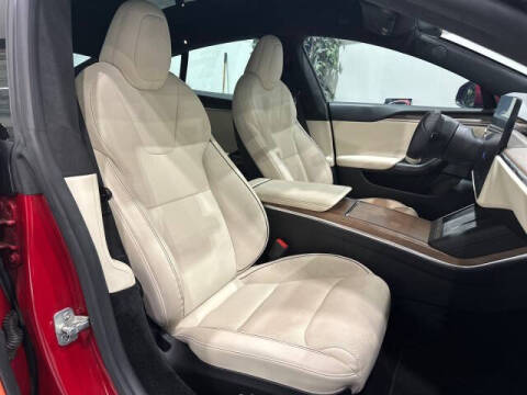 2021 Tesla Model S Plaid
