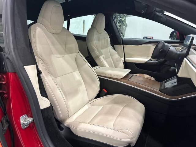 2021 Tesla Model S Plaid
