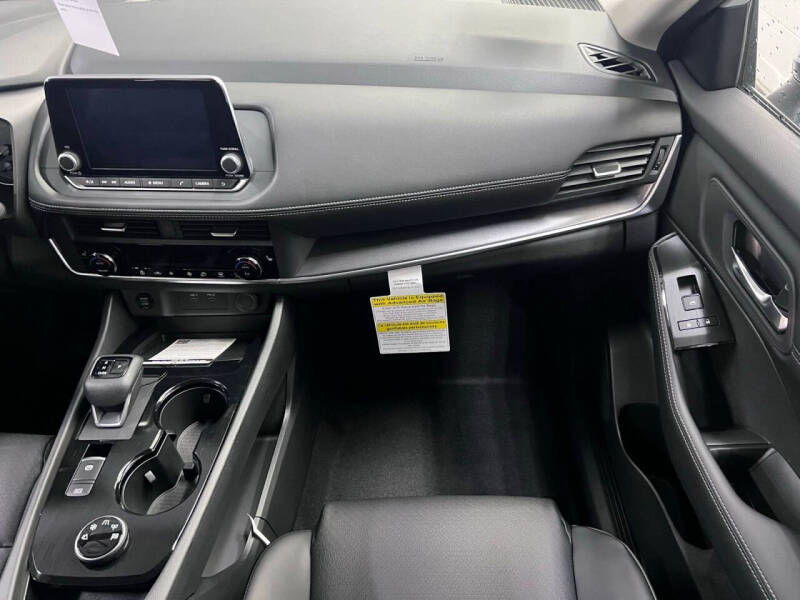 2025 Nissan Rogue SV