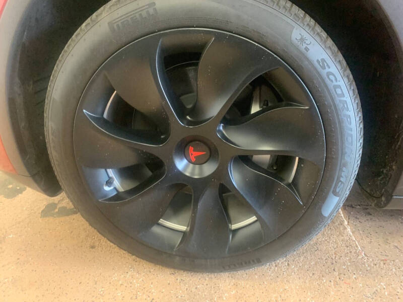 2024 Tesla Model Y Long Range